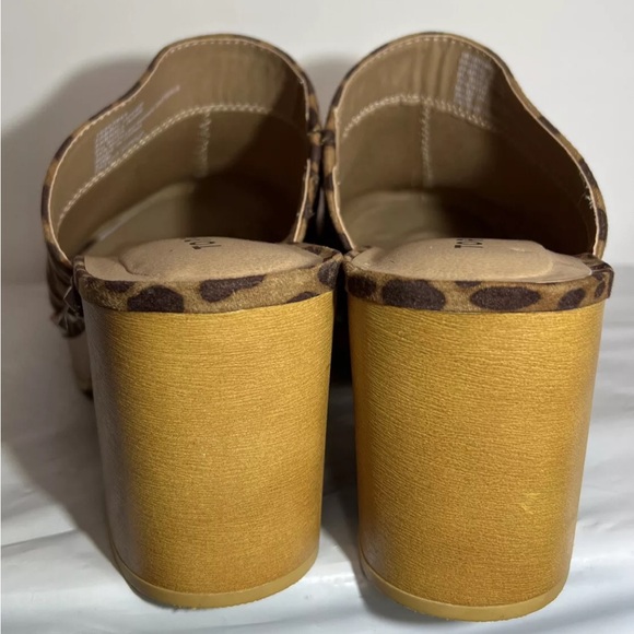 Torrid Womens Studded Platform Wood Leopard Print Mules Sz 9WW Xtra Wide Superb! - Picture 8 of 11